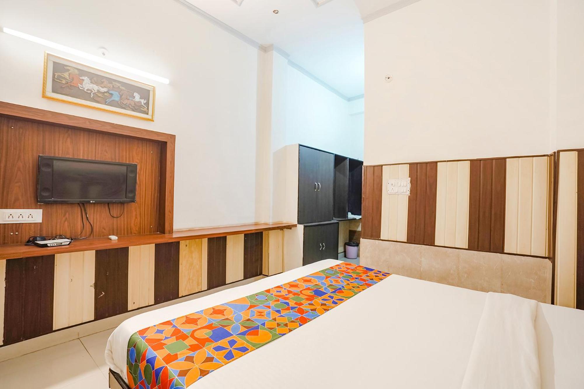 Fabhotel Prashant Palace Májszúr Kültér fotó