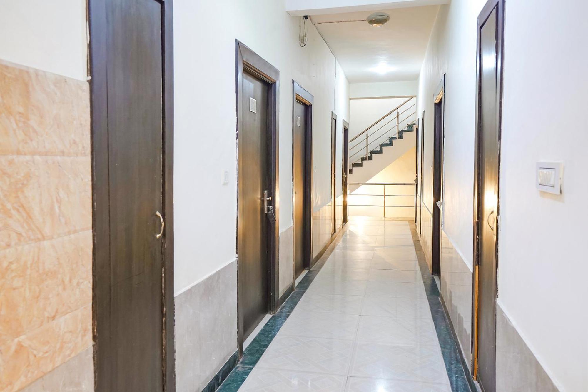 Fabhotel Prashant Palace Májszúr Kültér fotó