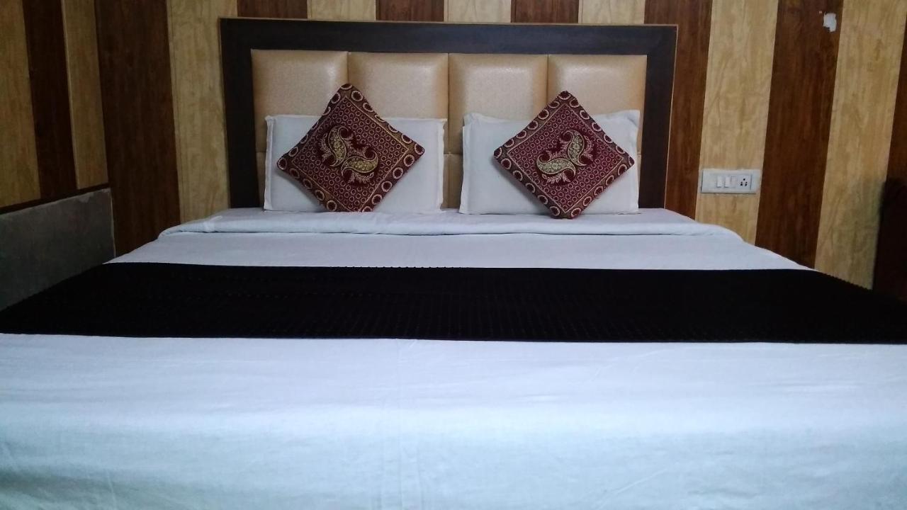 Fabhotel Prashant Palace Májszúr Kültér fotó