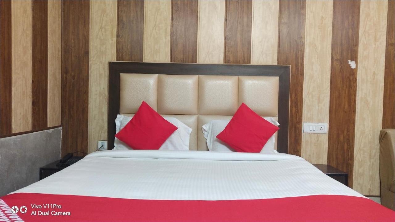 Fabhotel Prashant Palace Májszúr Kültér fotó
